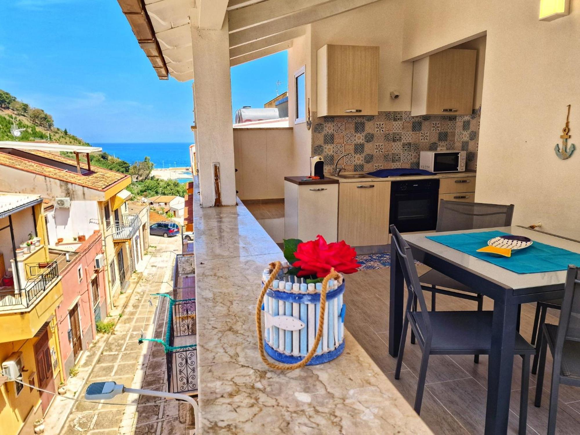 Casa Vacanze A&G 卡斯泰拉马莱 外观 照片